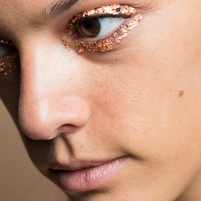 Especial 080 Barcelona Fashion SS17: MAC Look Pan de oro & Look Custo Barcelona