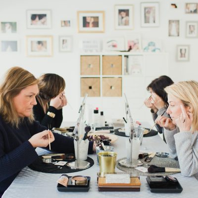 Curso de automaquillaje en grupo: un plan diferente